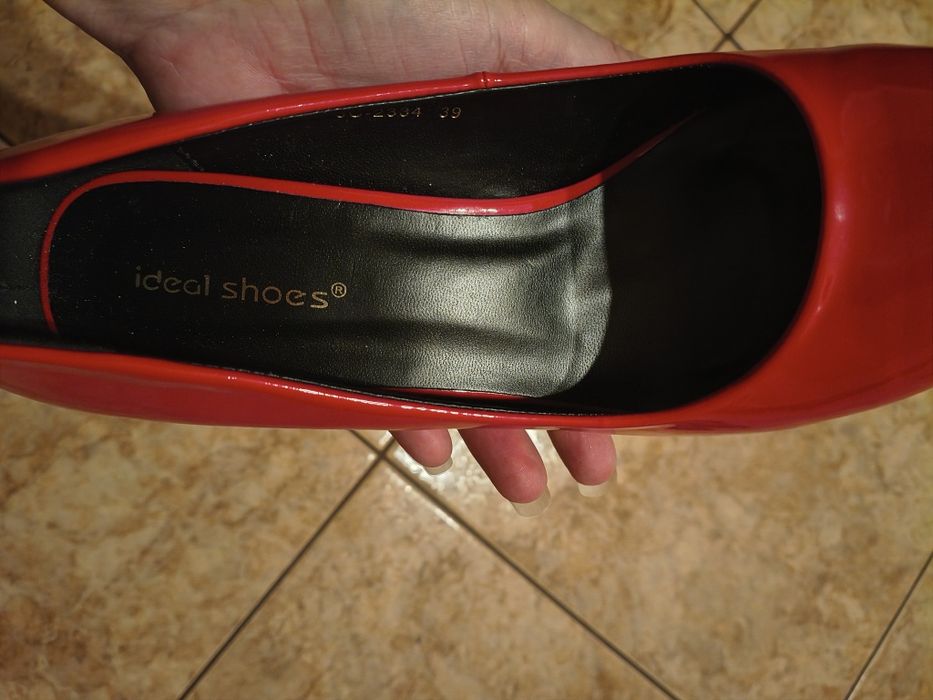 Czerwone kobiece szpilki, buty na obcasie 39