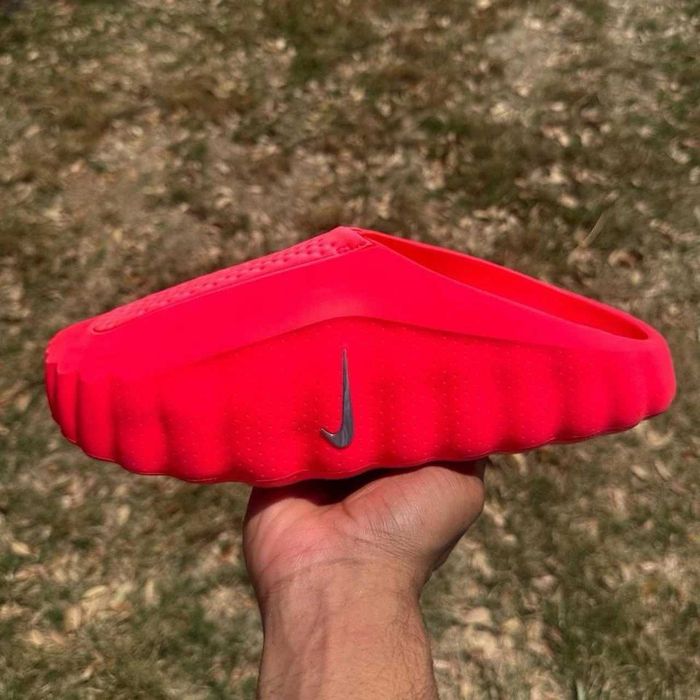 Nike Mind 001 Slide Solar Red r.42