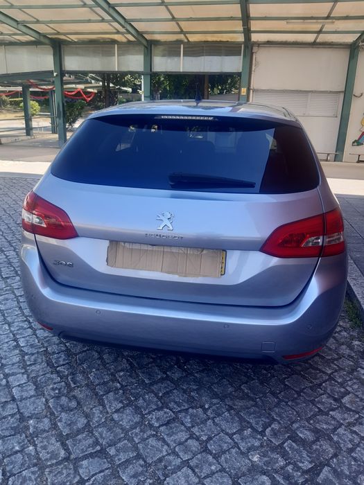 Peugeot 308 1.6 HDi 120cv
•2014/05