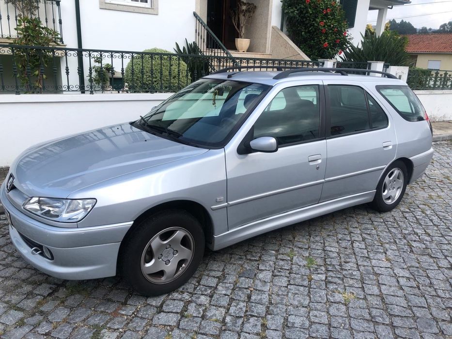 Peugeot 306 cinzento