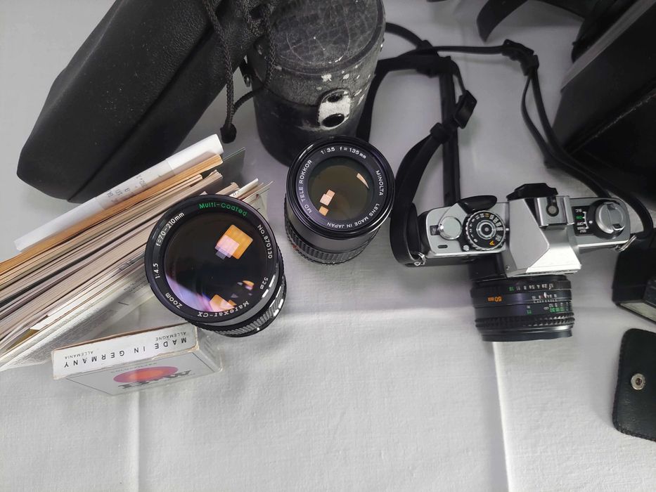 Minolta XG2 + 3 objetivas, flash e mala de couro