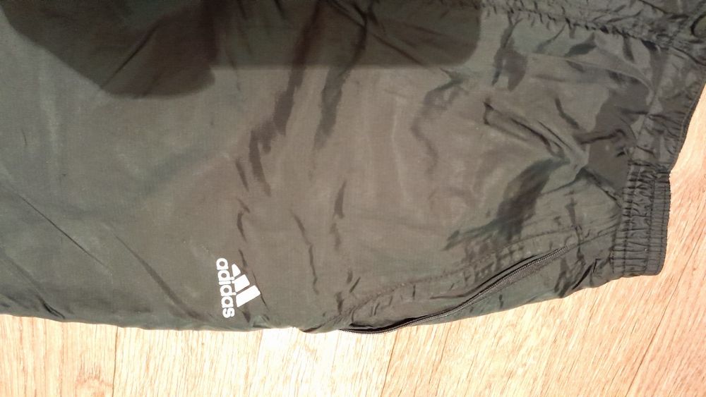 Штаны утеплён.на мальчика 42 размер