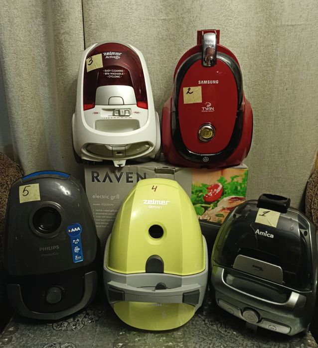 Продам пилососи!