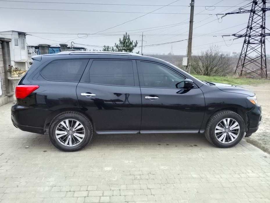 Продам автомобиль Nissan pathfinder
