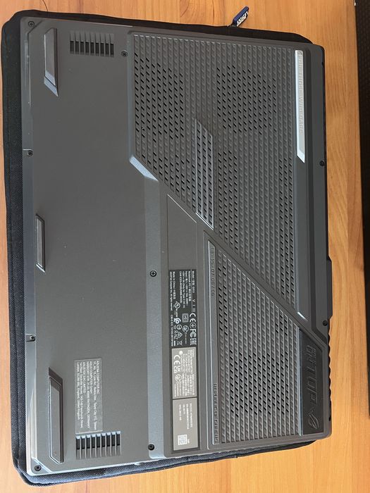 ASUS ROG Strix G15 Ryzen 7 RTX 3050 8GB Ram 512GB SSD -Como NOVO