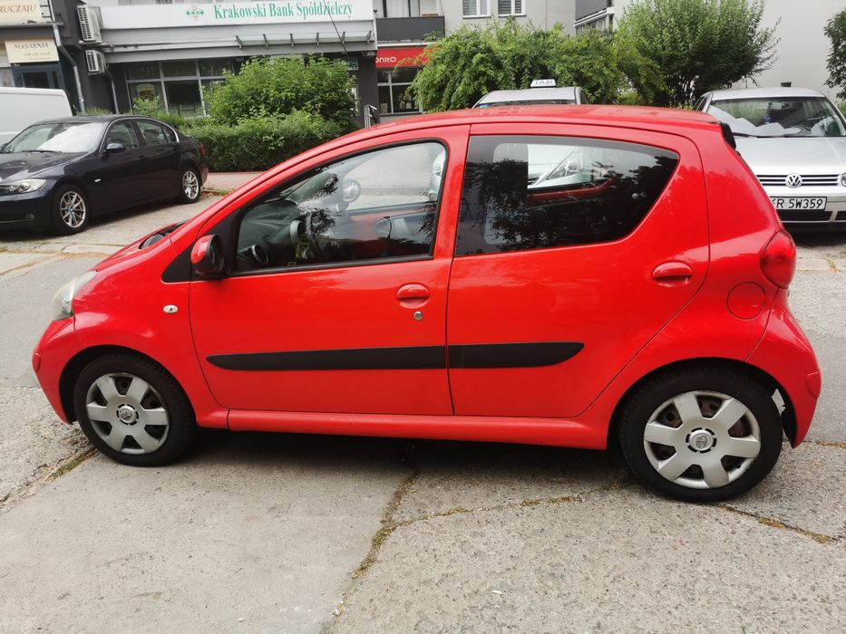 Toyota Aygo silnik 1.0 benzyna 2008 rok mały przebieg śliczna.