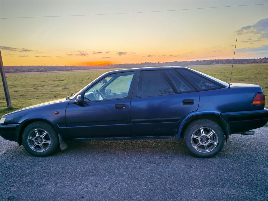 Автомобіль Daewoo Espero