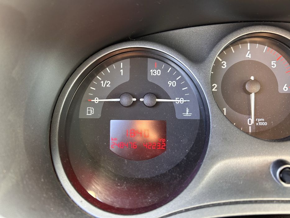 SEAT LEON 2.0 TDI Sport up ( aceito trocas por algo do meu agrado )