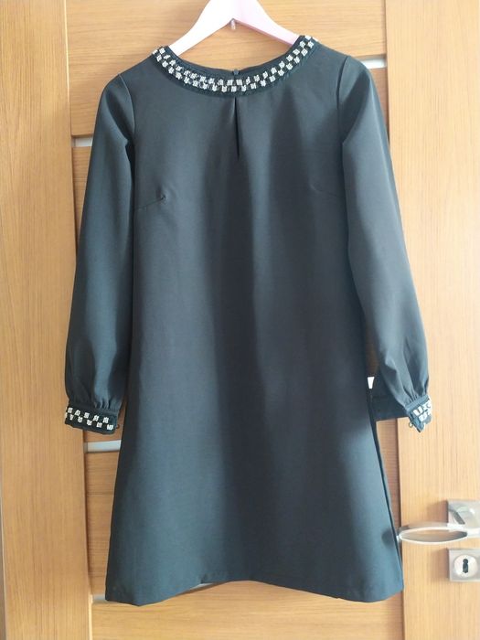 nowa elegancka sukienka rozmiar s