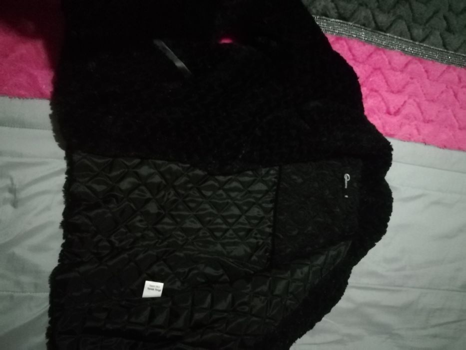 Casaco preto de pêlo