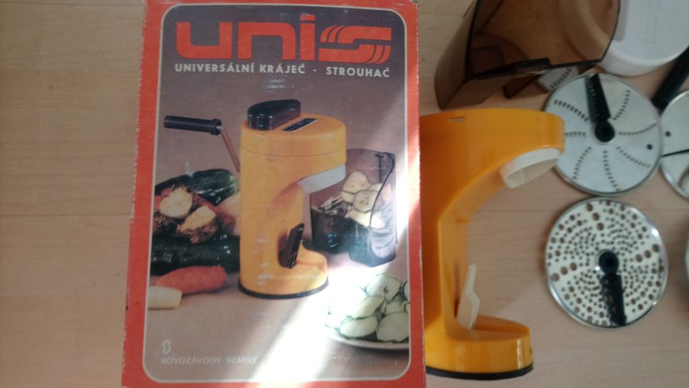 Krajalnica tarka ręczna unis prl czechoslowacja