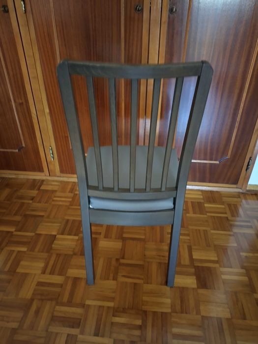 Conjunto de 6 cadeiras cinzentas