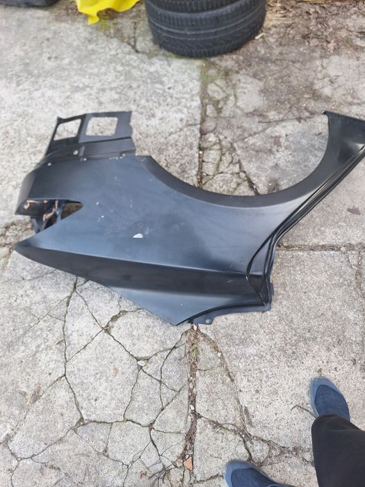 Заднє ліве крило Tesla Model S