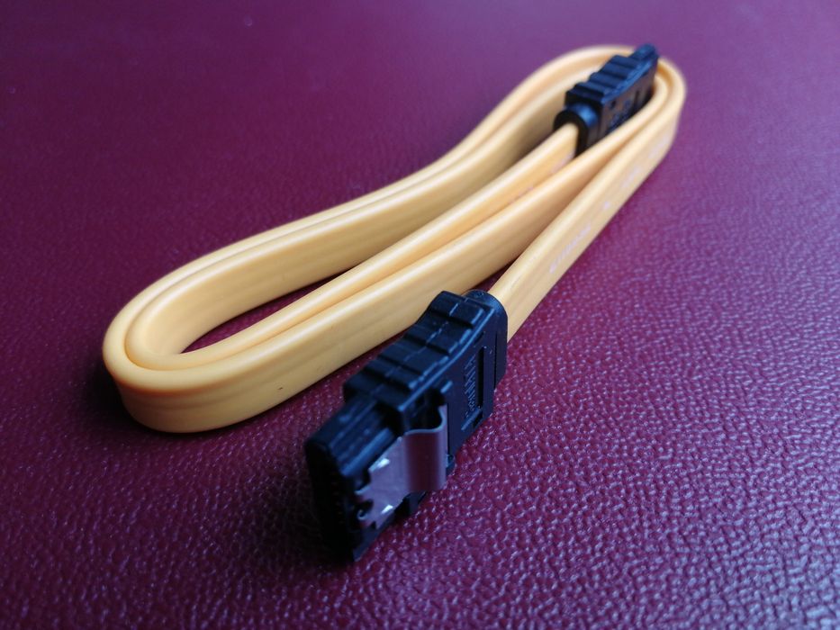Kabel przewód SATA różne