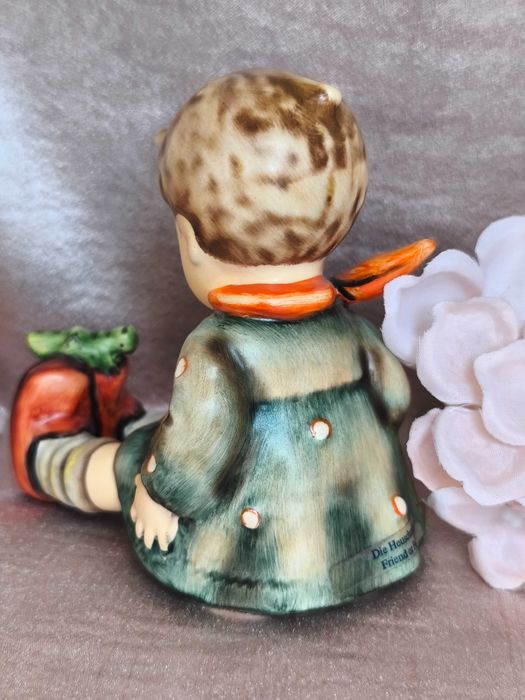 Goebel. Hummel. Germany. Figurka porcelanowa.