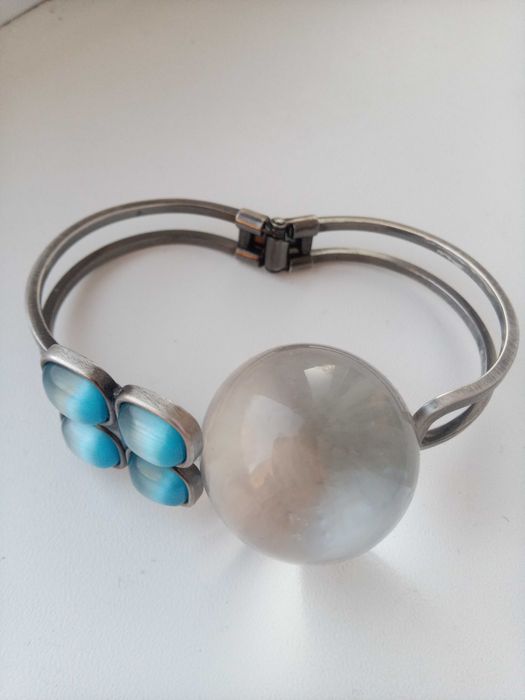 Витончені браслети на руку