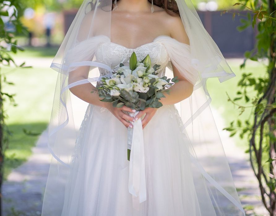 Сукня весільна CINDERELLA DIVINE з відкритими плечима і спиною