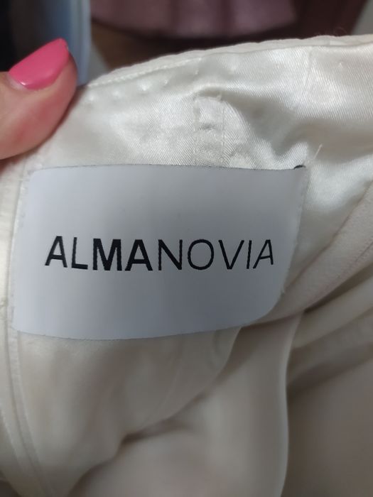 Нова весільна сукня  AlmaNovia