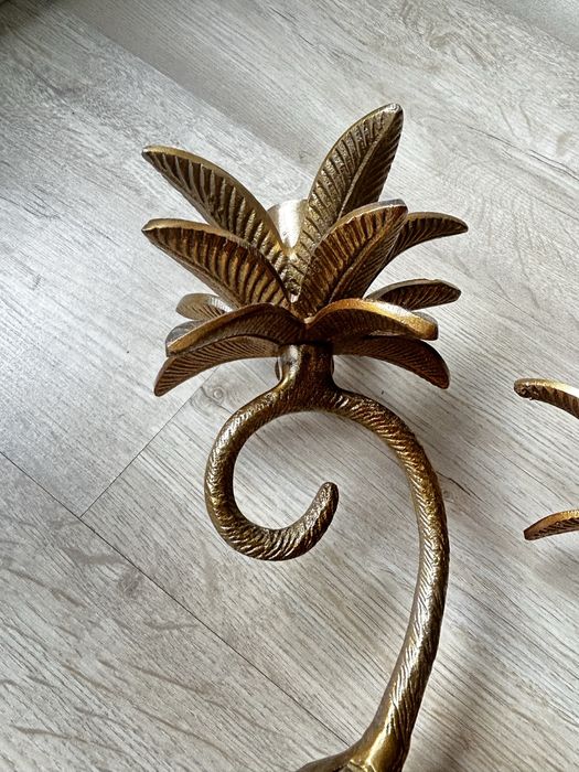 Conjunto de porta-velas dourado macaco