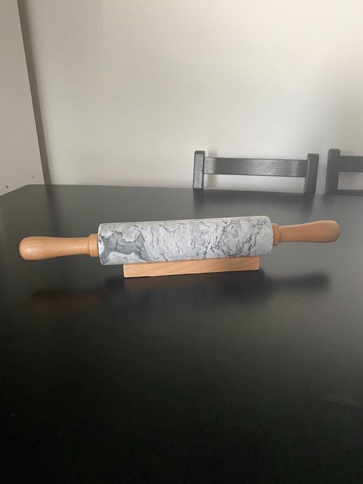 Wałek do ciasta z marmuru