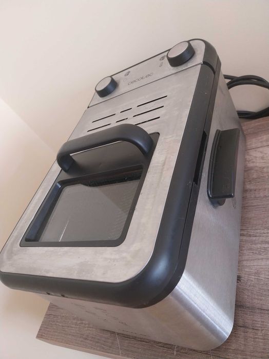 Fritadeira Cecotec inox