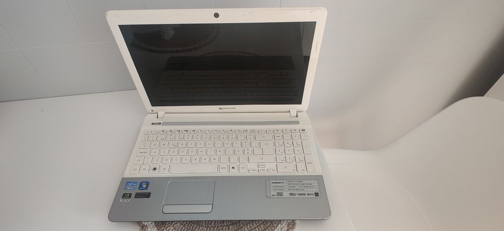 Portátil Intel® Core™ i7 750 GB HDD ou 480GB SDD | 4GB RAM