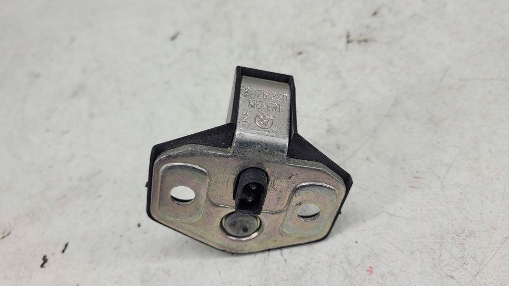 BMW 5 E39 Zaczep zamka drzwi przednich 8176350  KOLUMB Jasienica
