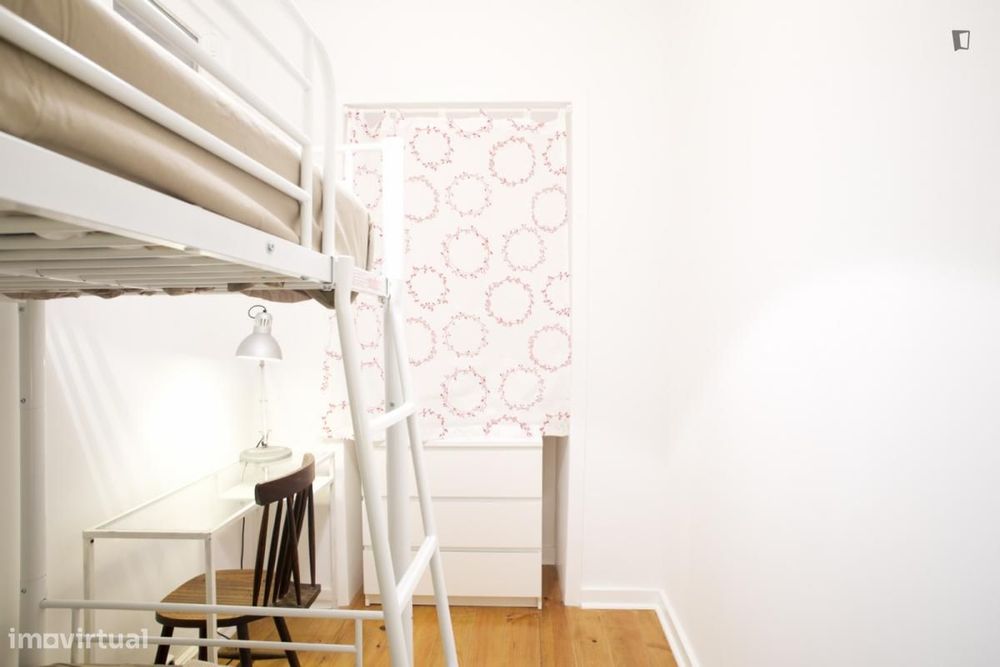 Quarto - localizado em Bairro Alto Lisbon