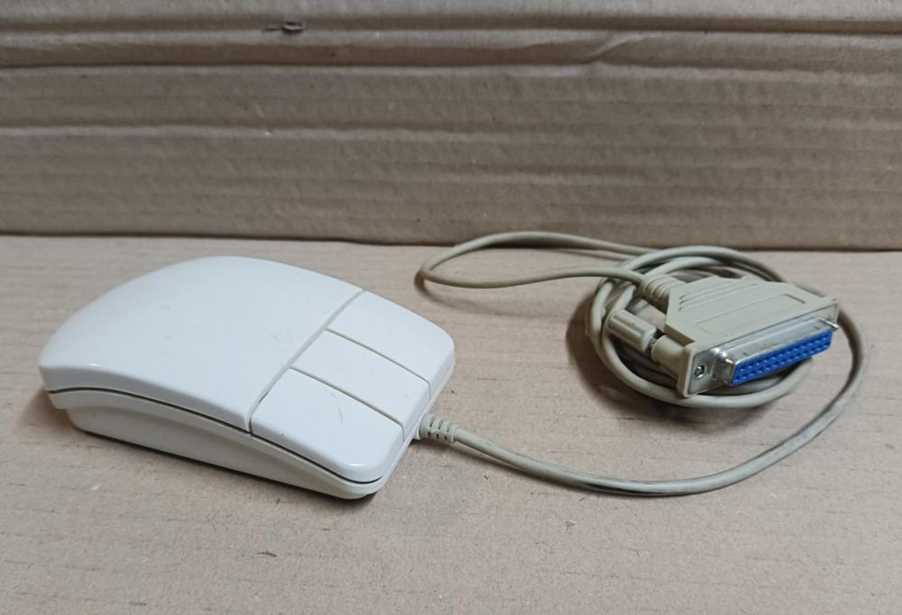 Mysz kulkowa IBM PC XT AT Macintosh 128K 512K Plus SE Classic DB25