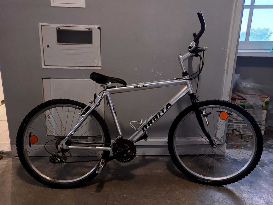 Bicicleta Orbita, em alumínio