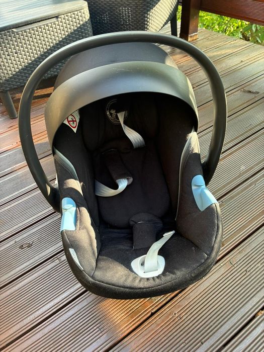Fotelik samochody Cybex Atom I -Size. Rozmiar 45-87 cm.