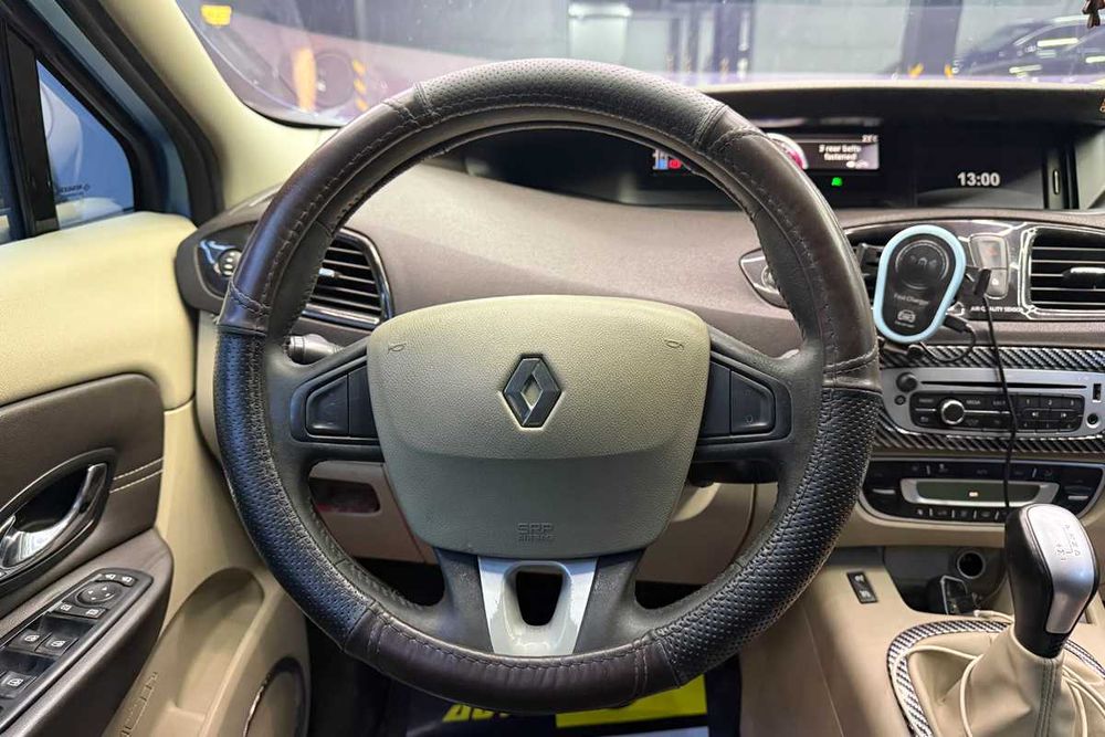 Renault Megane Scenic 2012