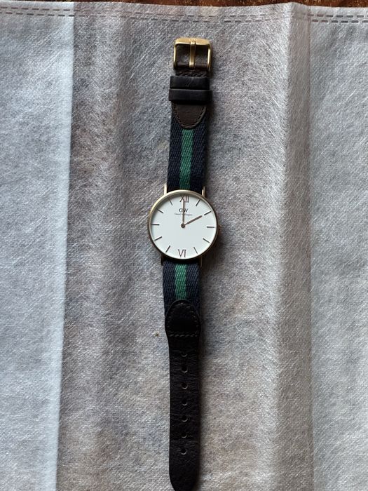 Годинник Daniel Wellington, новий