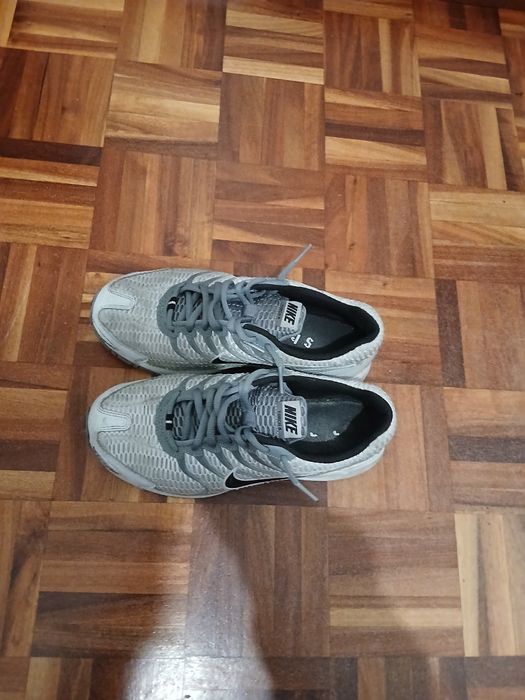 Vendo Nike Torch 4 usado