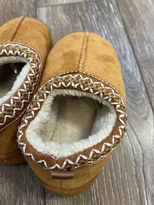 Зимові тапочки уггі чуні взуття ugg