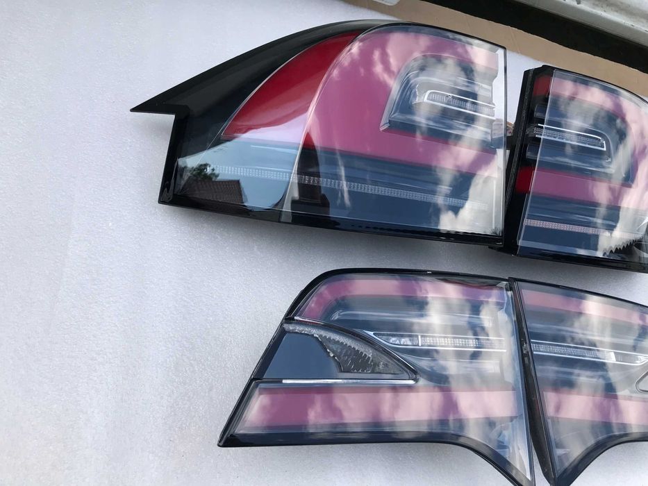 Tesla Model X фари задні фонарі рест дорест