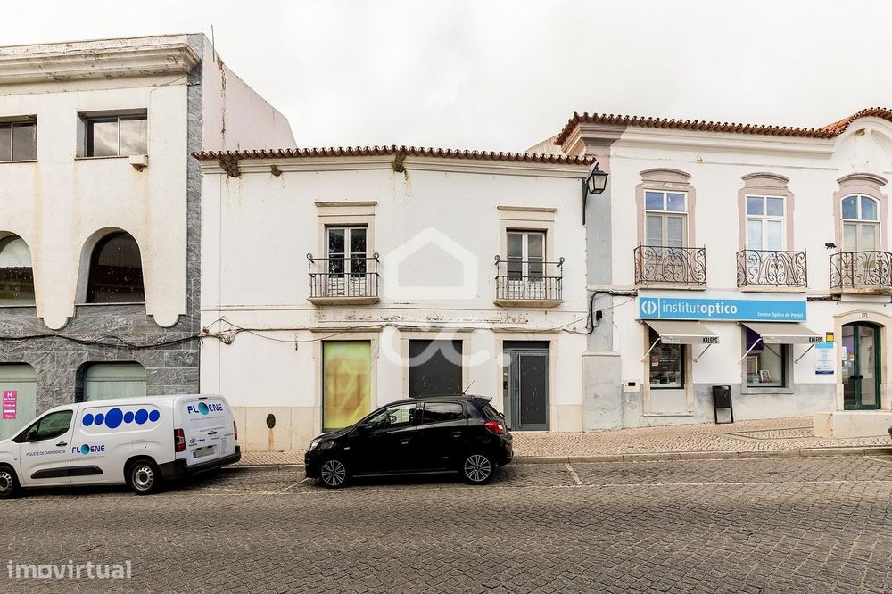 Espaço Comercial de 420 m² de  rés-do-chão e 1.º andar | Portel, Évora — Portel, Évora