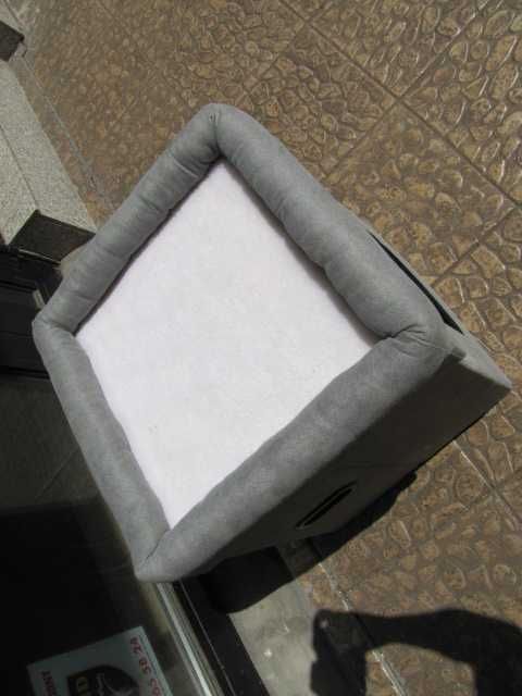 Amazon Basics Składany domek legowisko dla kotów 38 x 38 x 43 cm szary