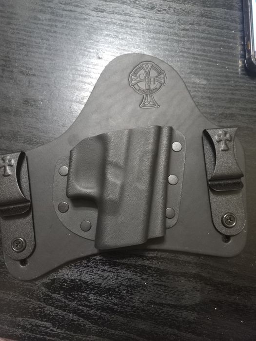 Кобура чёрная SUPER TUCK