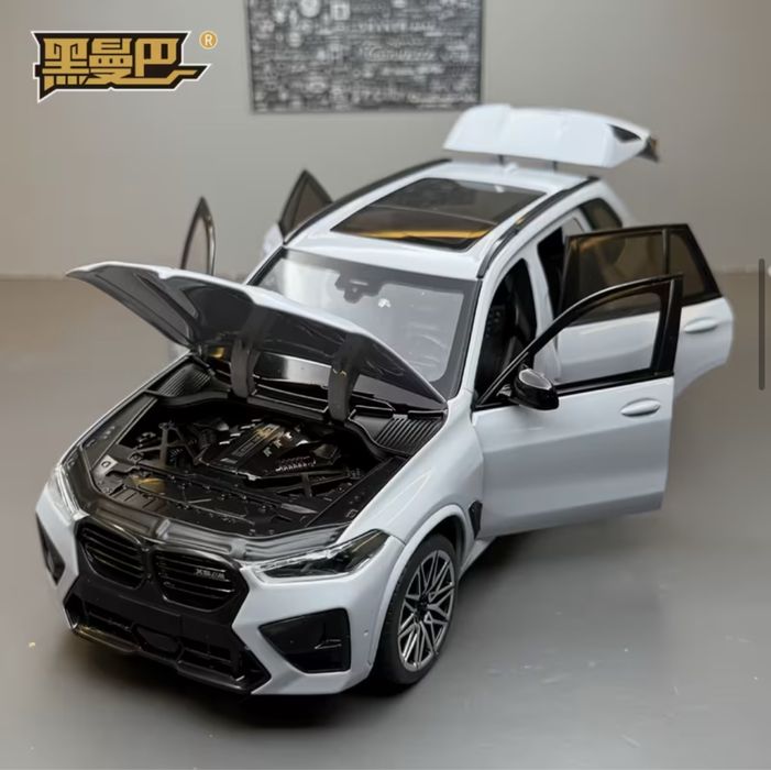 Колекційна модель авто BMW X5M F95 масштаб 1:24 1/24 металева машинка