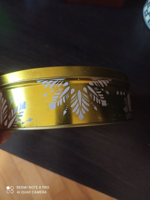 Жестяная коробка