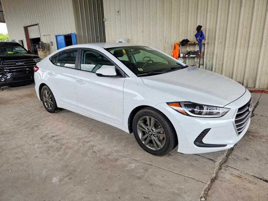 Hyundai Elantra SEL 2018