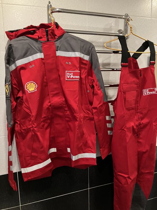 Куртка,штаны,кофта,кепка Ferrari