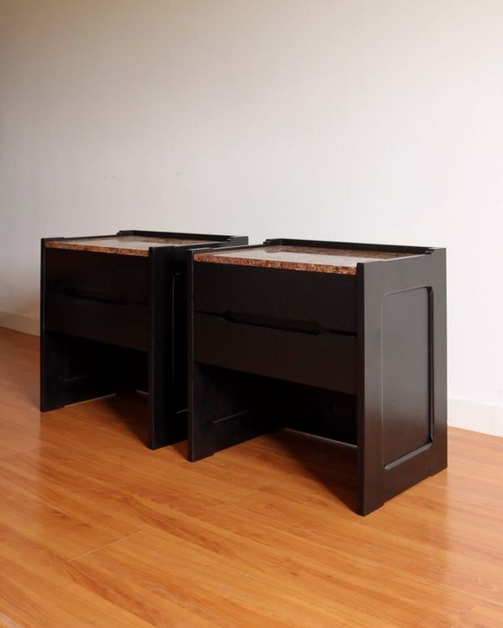 Par de mesas de cabeceira Vintage / Pair of Vintage nighstands