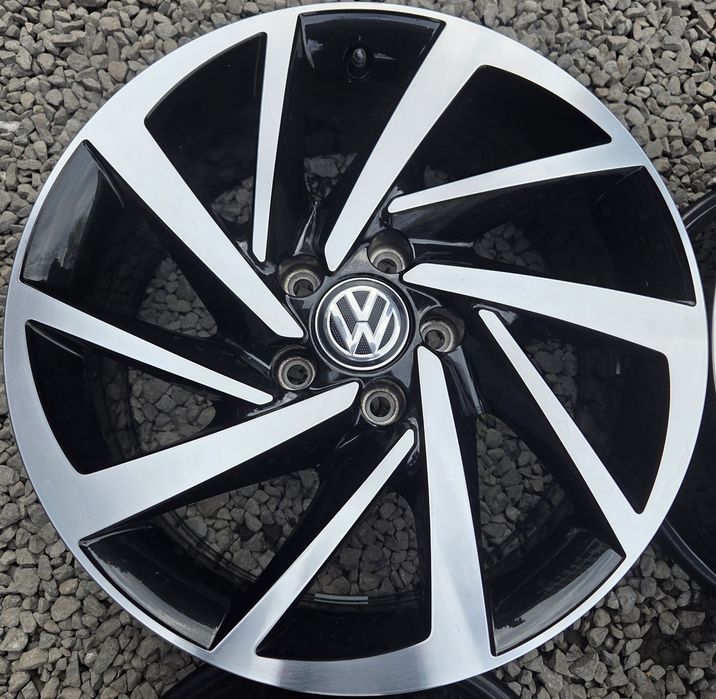 5 112 R17 Tiguan Passat Jetta Touran Golf