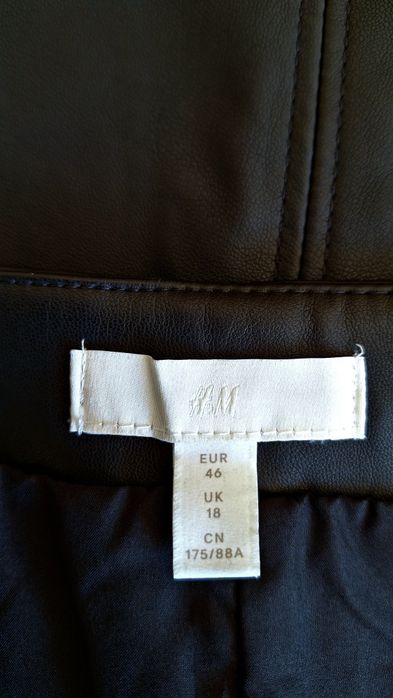 Saia preta (H&M)