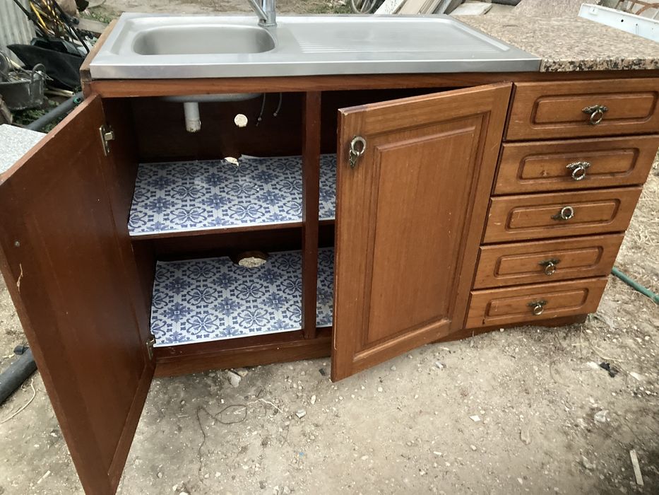 Movél com lava louça e gavetas em bom estado64739772371203124