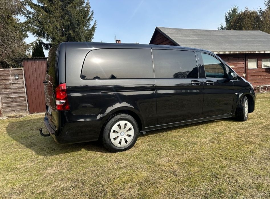 Wynajem busów 9 osobowych Mercedes Vito automat