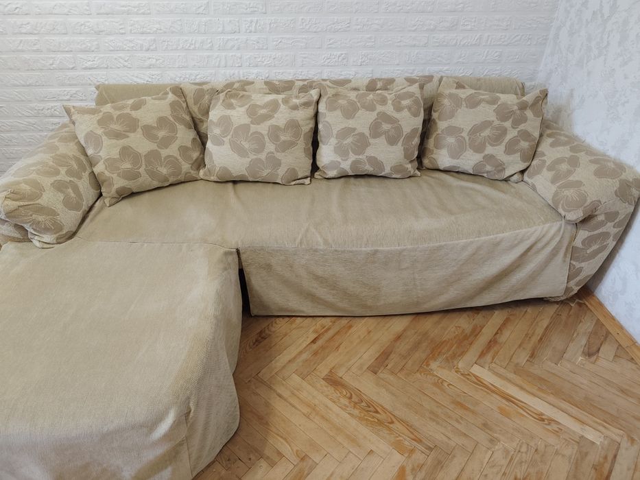Диван кутовий, м'які меблі