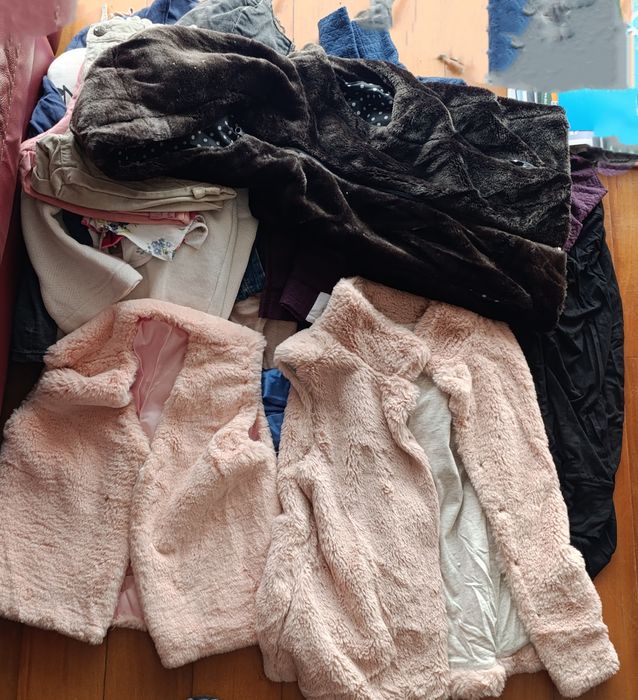 Lote de roupa usada para 16/17 anos